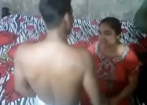 Desi aunty caught apart from elbow camera