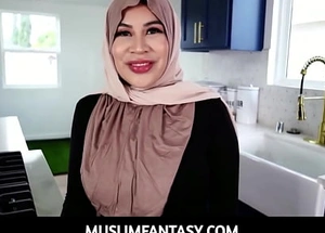 MuslimFantasy- Thick Hijab Tie the knot Tokyo Lynn Prat Picayune Longer Resists Their way Scalding Costs