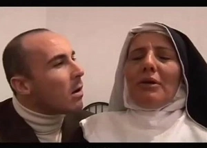 The italian nun old bag does oral-job - il pompino della suora italiana milf