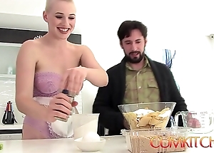Cum kitchen: hairless tow-haired broad in the beam booty indulge riley nixon rides blarney coupled with bakes a flan